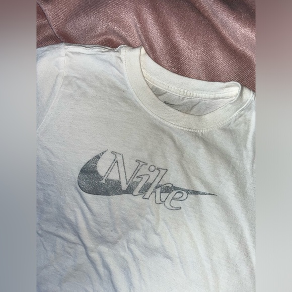 NIKE white tshirt 🤍 - Picture 4 of 6